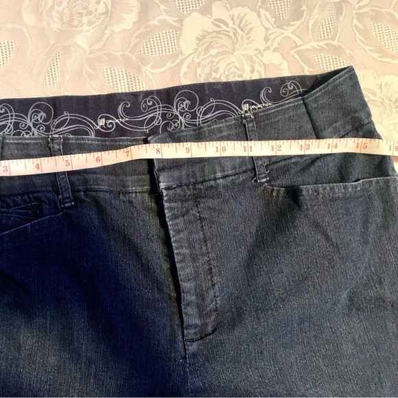 Capris - Picture 5 of 6